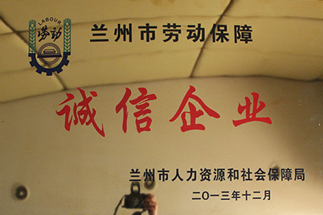 �\����I(y��)