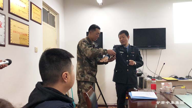 �T���L��